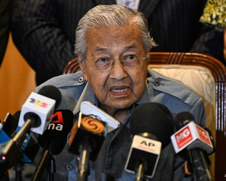 Mahathir’s Gerakan Tanah Air unveils Malaysia GE15 candidates; celebrities and activist among line-up