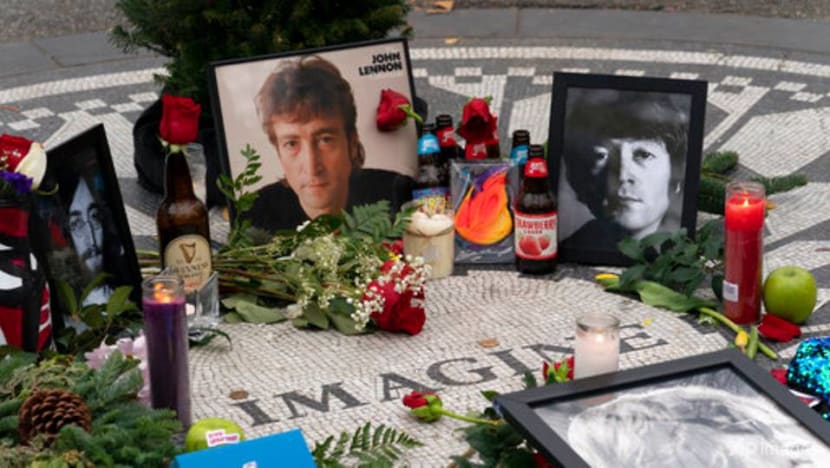 Yoko Ono, surviving Beatles, fans mark 40 years since John Lennon's death
