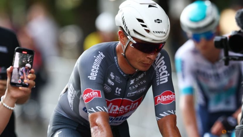 Philipsen rediscovers rhythm to sprint to Vuelta stage one win