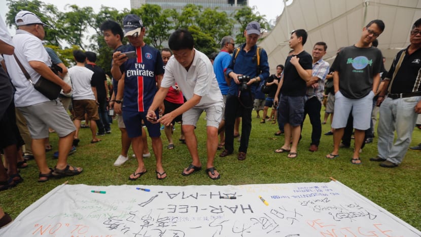 Hundreds protest against reserved Presidential Election