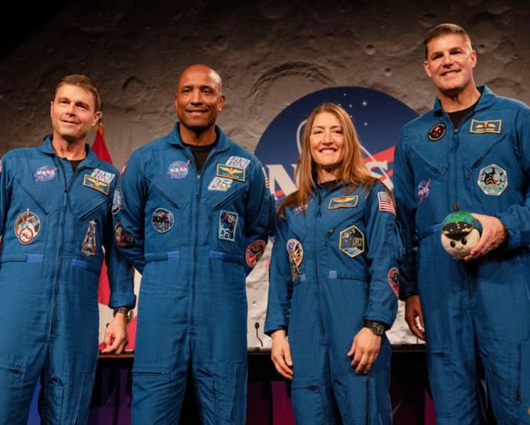 Artemis astronaut describes charring on heat shield during crew's fiery return to Earth