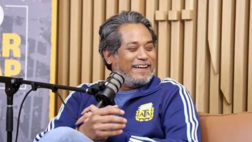 Muhyiddin minta Khairy Jamaluddin 'fikir lagi' tawaran sertai Bersatu, terlibat dalam PRN Muhyiddin minta Khairy Jamaluddin 'fikir lagi' tawaran sertai Bersatu, terlibat dalam PRN