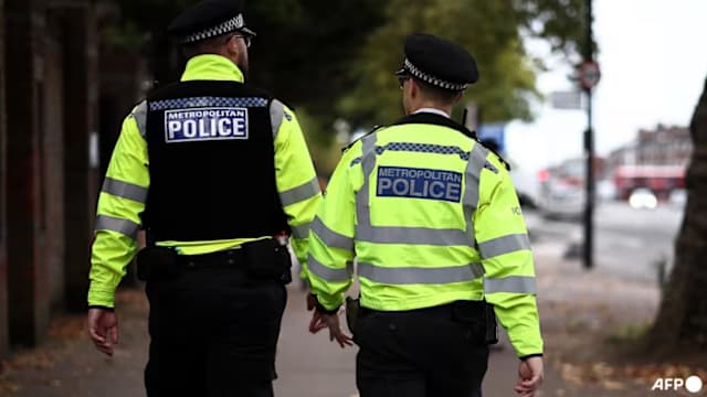 涉嫌协助俄罗斯情报部门 英国警方逮捕三名男子