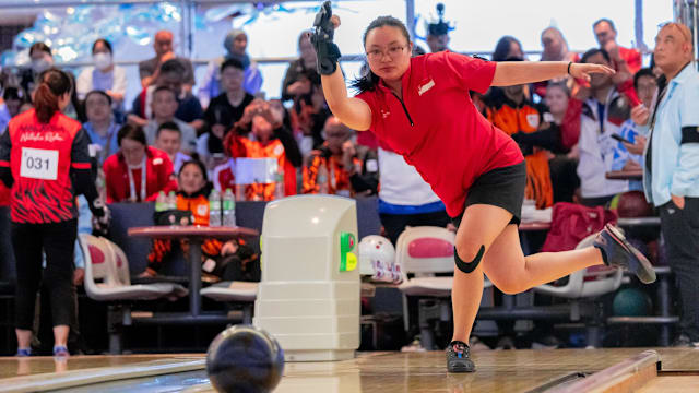 保龄球队捎金喜 张瑜倩女子个人赛称冠