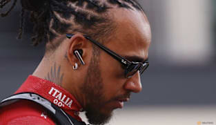 Hamilton plans to bin his phone following nightmare season