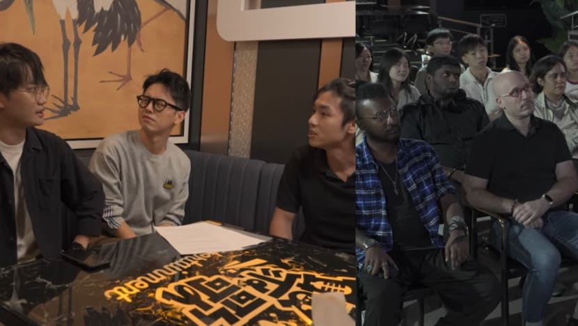 Chinese Radio DJs Try Their Hand At Stand-Up Comedy In English Chinese Radio DJs Try Their Hand At Stand-Up Comedy In English