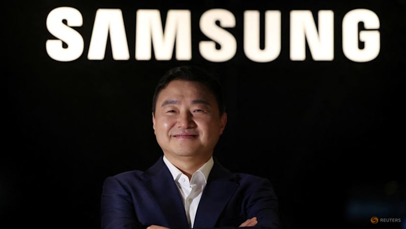 Samsung to double AI mobile devices to 800 million units this year