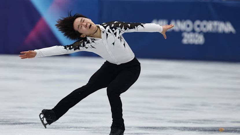 Figure Skating-Kagiyama keeps gold in sight after trailing Malinin in short programme