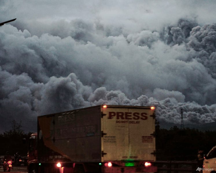 More than 300 families evacuate in Philippines due to ashfall from volcano