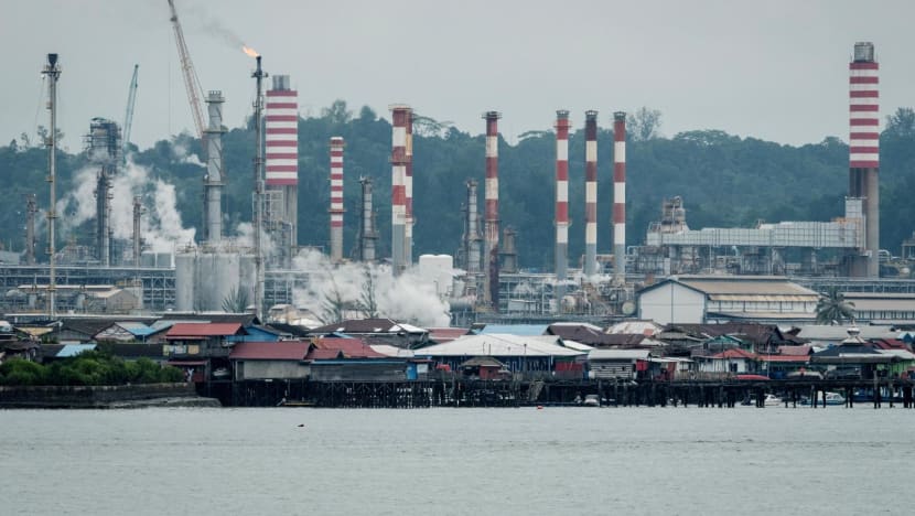 Indonesia plans oil storage facility near Singapore to improve energy self-sufficiency: Minister Indonesia plans oil storage facility near Singapore to improve energy self-sufficiency: Minister