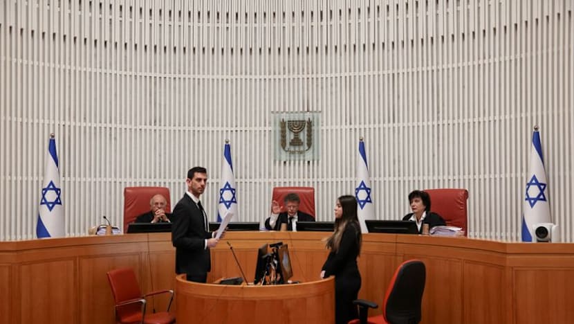 Israel top court puts Arab parties back on ballot