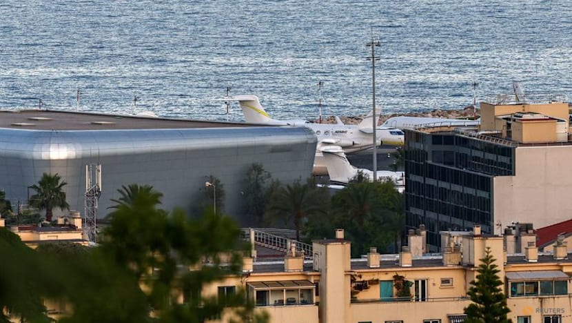 SpaceX and AI startup wealth fuels demand for private jets