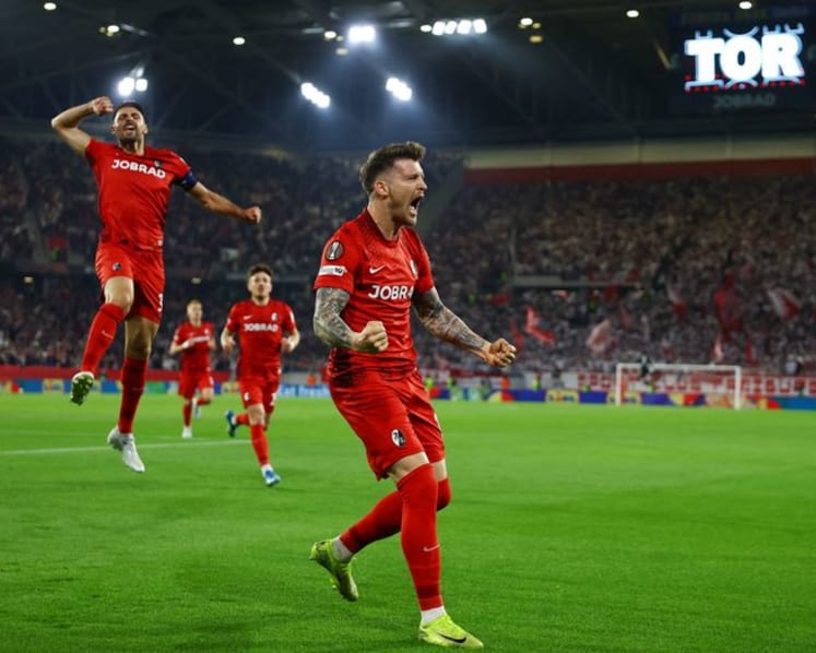 Freiburg beat 10-man Braga 3-1 to reach Europa League final