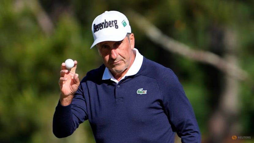 Olazabal turns back clock at Masters with vintage Augusta masterclass before late stumble