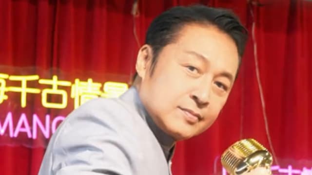 63岁马景涛大跳《大展鸿图》！网民不留情吐槽“像中风后努力复健”、“晚节不保”