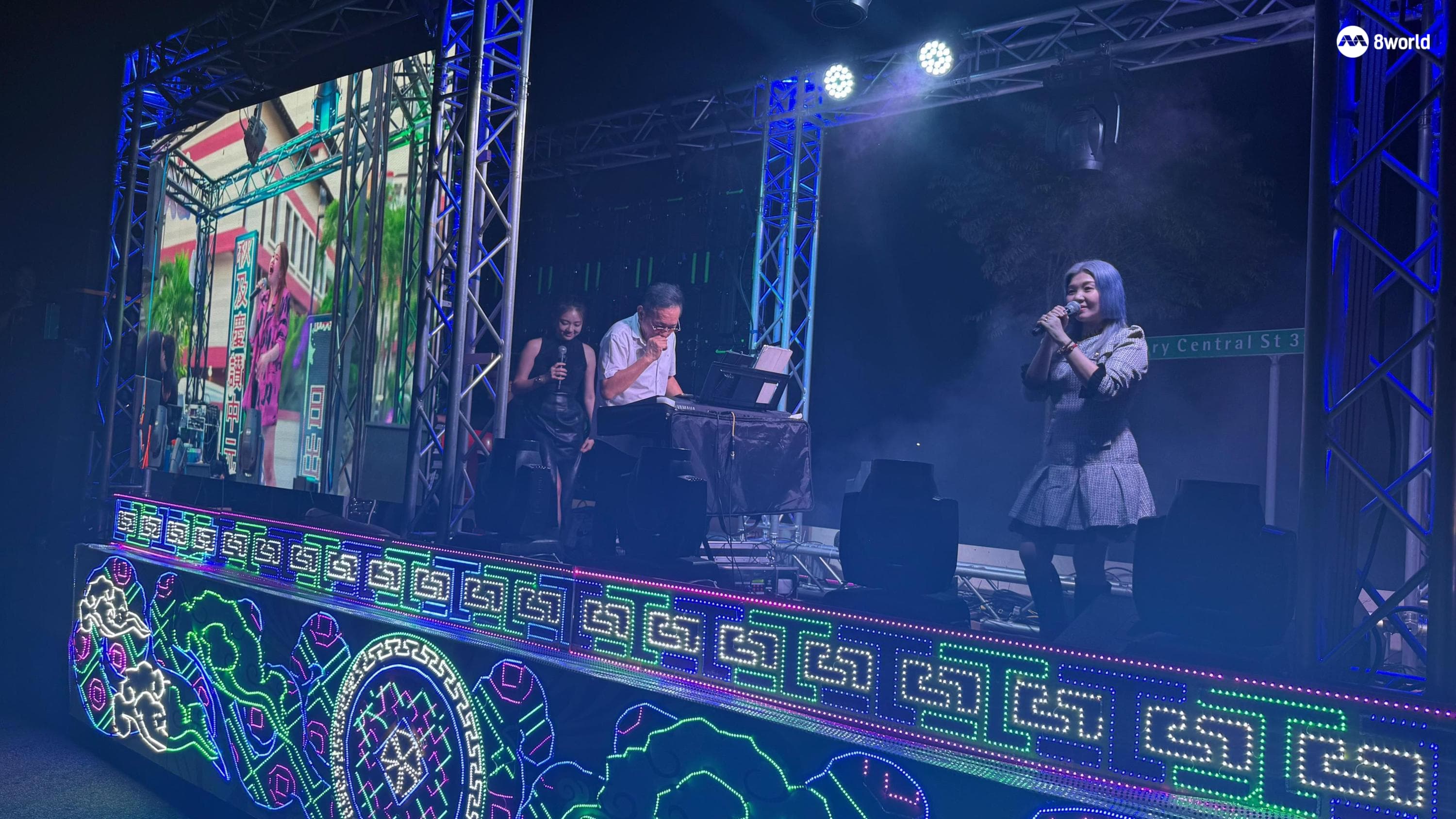 直播】兀兰莲天宫携六米流动花车歌台坟场开唱- 8world