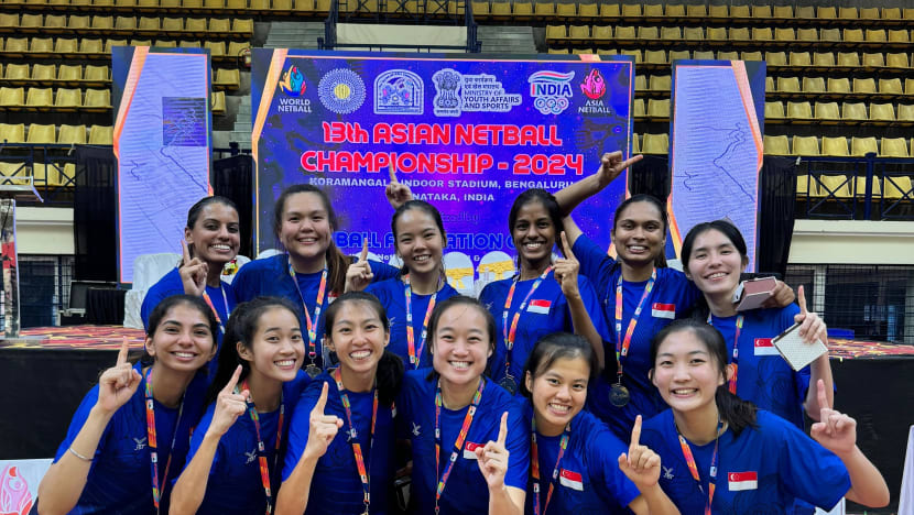 'தோல்விக்கு இடமில்லை...கங்கணம் கட்டிக்கொண்டு விளையாடினோம்' - சிங்கப்பூருக்குப் பெருமை தேடித்தந்த வலைப்பந்துக் குழு