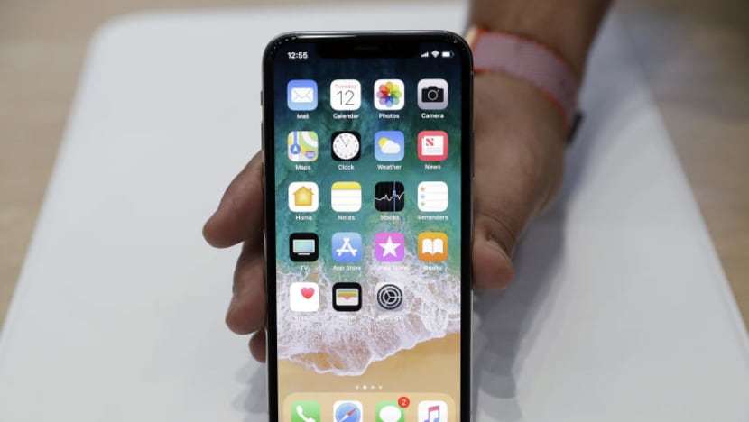 S’pore telcos prepare for arrival of iPhone X