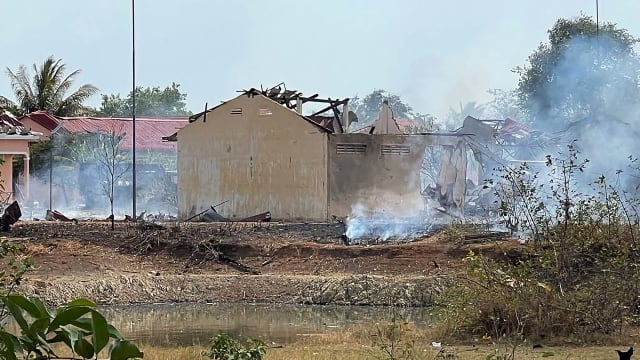 柬埔寨军事基地弹药库发生爆炸 20名士兵丧命