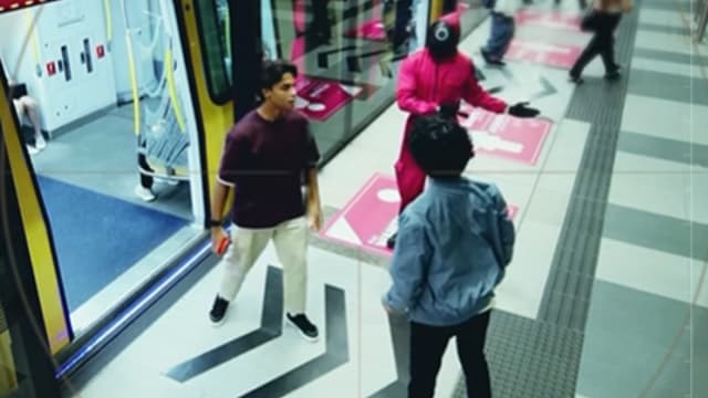 马来西亚地铁站变“Squid Game”游戏场，你敢玩吗？