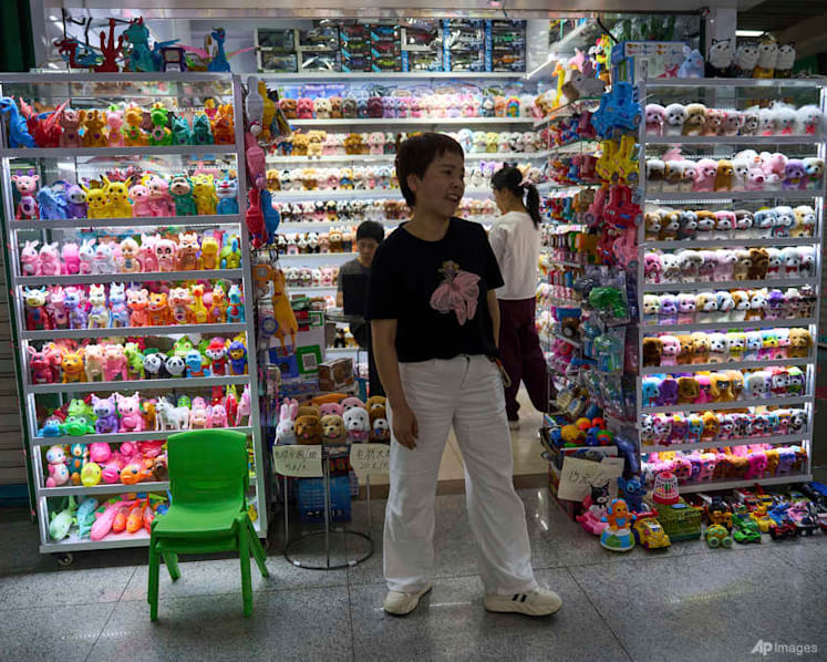 At the world’s biggest wholesale market in China, it’s business as usual despite US tariffs 