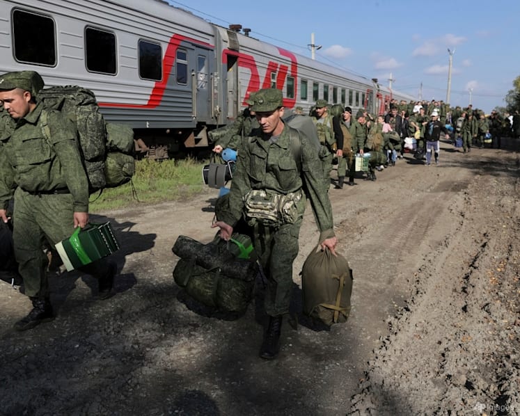 New Russian campaign tries to entice men to fight in Ukraine