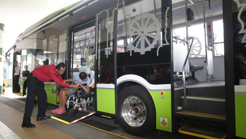 SMRT rolls out new three-door bus on Service 190