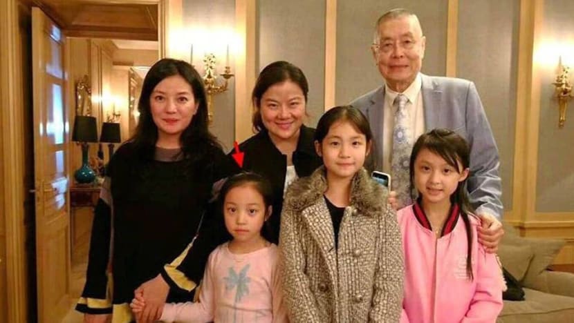 Vicki Zhao’s daughter looks just like her