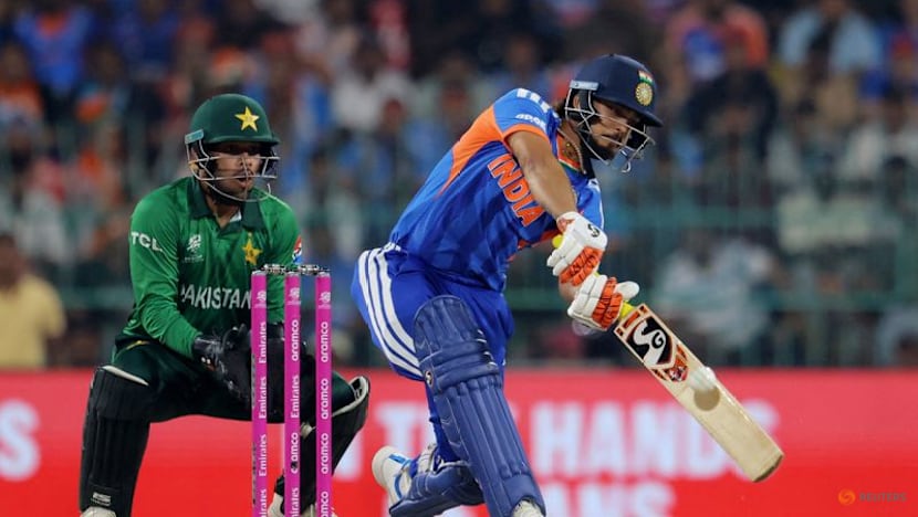 India thump Pakistan in grudge match to sail into Super Eight