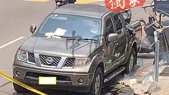 马国路边货车渗满尸水 里面惊现高度腐烂女尸