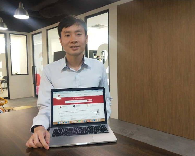 Law graduate shuns career as lawyer, helps others find legal help instead
