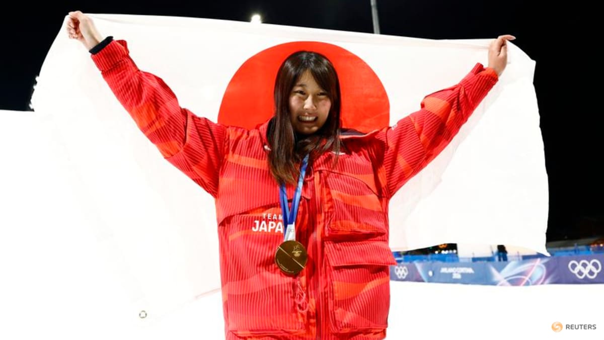 Snowboard-Japan steal the show, Chloe Kim misses milestone