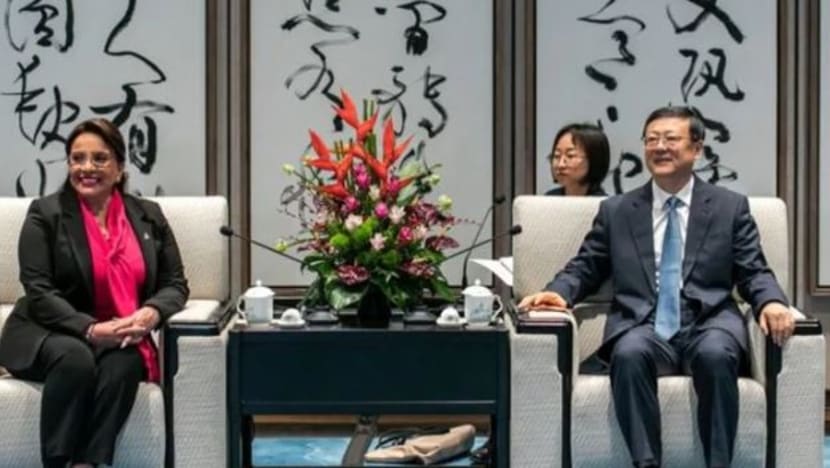 Honduras buka kedutaan di China selepas putuskan hubungan diplomatik dengan Taiwan Honduras buka kedutaan di China selepas putuskan hubungan diplomatik dengan Taiwan