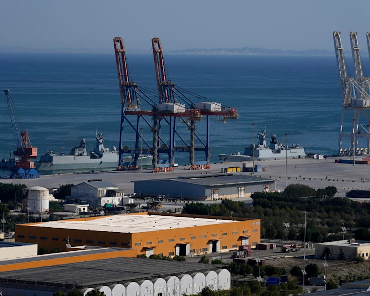 Pakistan seeks to boost exports to Gulf states amid efforts to stabilise economy