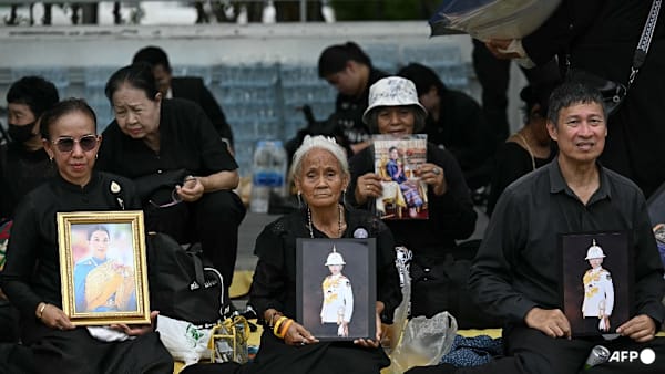 Mourners gather at Thai royal palace to await princess' body