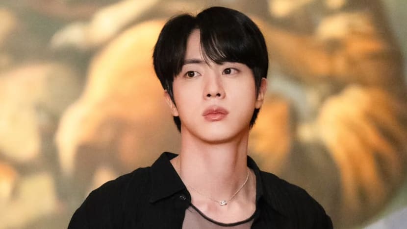 Jin BTS rilis mini album Echo: Nada-nada jujur tentang cinta dan keraguan