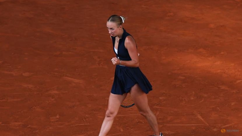 Holder Gauff joins big-name exodus, Sabalenka solid at French Open