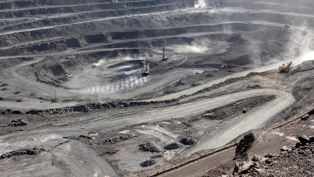 美国警告若中国阻止稀土出口 将提高对华关税