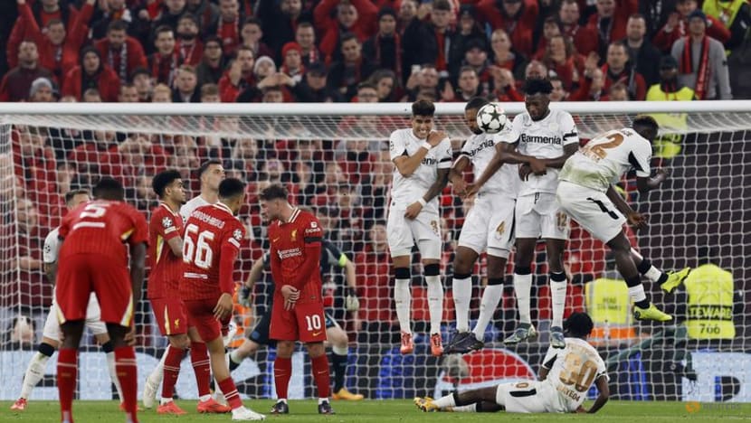 Diaz treble leads Liverpool to 4-0 win over Leverkusen on Alonso's return Diaz treble leads Liverpool to 4-0 win over Leverkusen on Alonso's return
