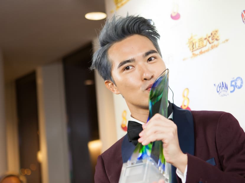 Rui En apologises at Star Awards Show 1