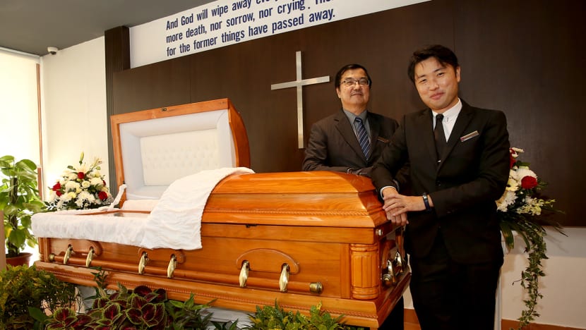 Balloons and online memorials: How a millennial is changing the funeral business