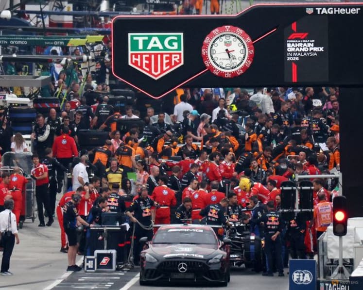 Bahrain Grand Prix gets underway at Sepang after long rain delay