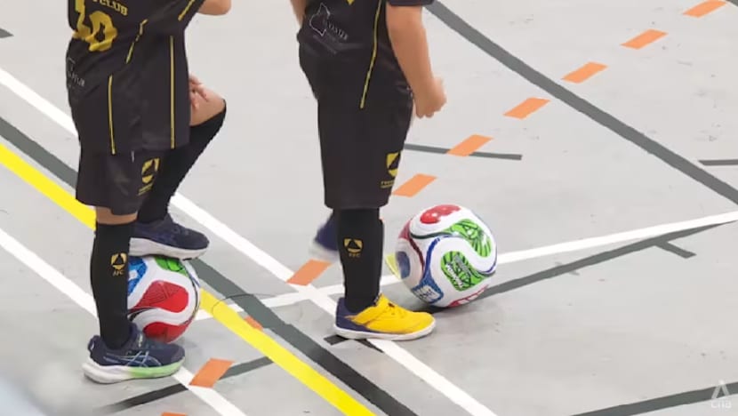 PIALA DUNIA FIFA 2026: Jualan jersi remaja melonjak, sesi percubaan bola sepak dapat sambutan hangat di SG