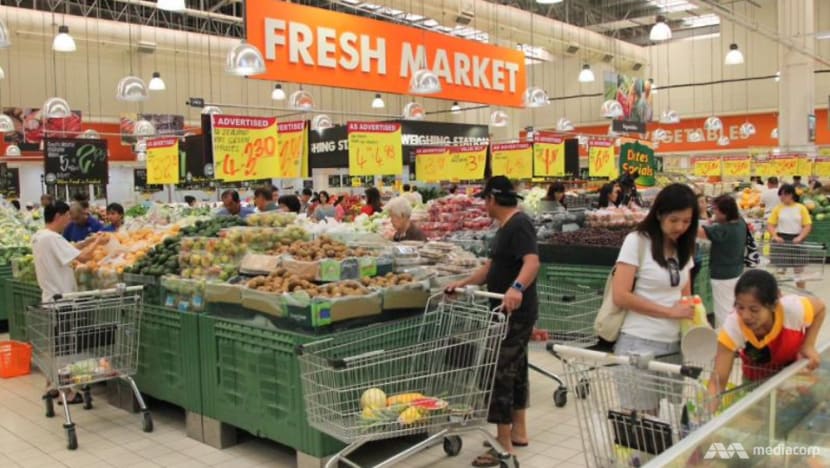 Repeat offender who stole shoppers' phones, wallets from supermarket trolleys gets corrective training Repeat offender who stole shoppers' phones, wallets from supermarket trolleys gets corrective training