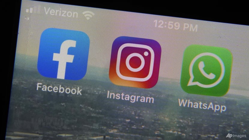 Commentary: Mark Zuckerberg’s big bet on WhatsApp might not pay off Commentary: Mark Zuckerberg’s big bet on WhatsApp might not pay off