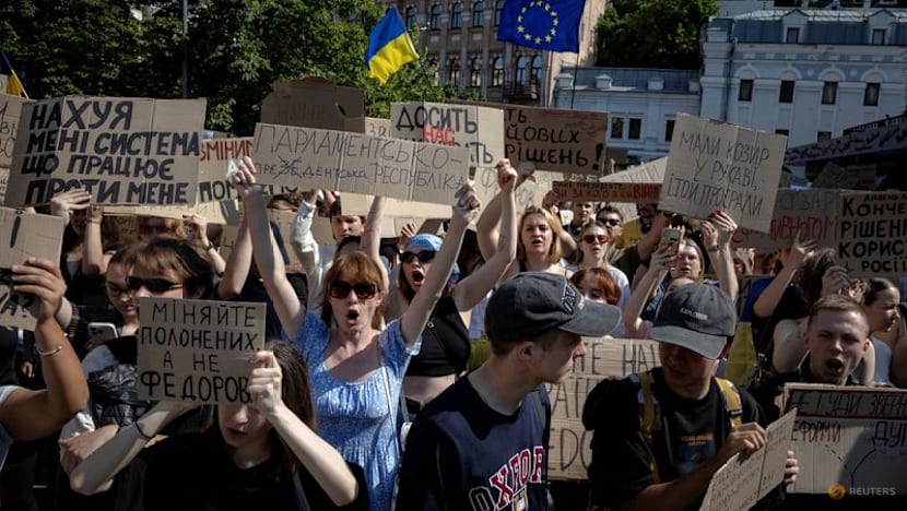 Bitter row splits Ukraine's military leadership after defence minister ousted