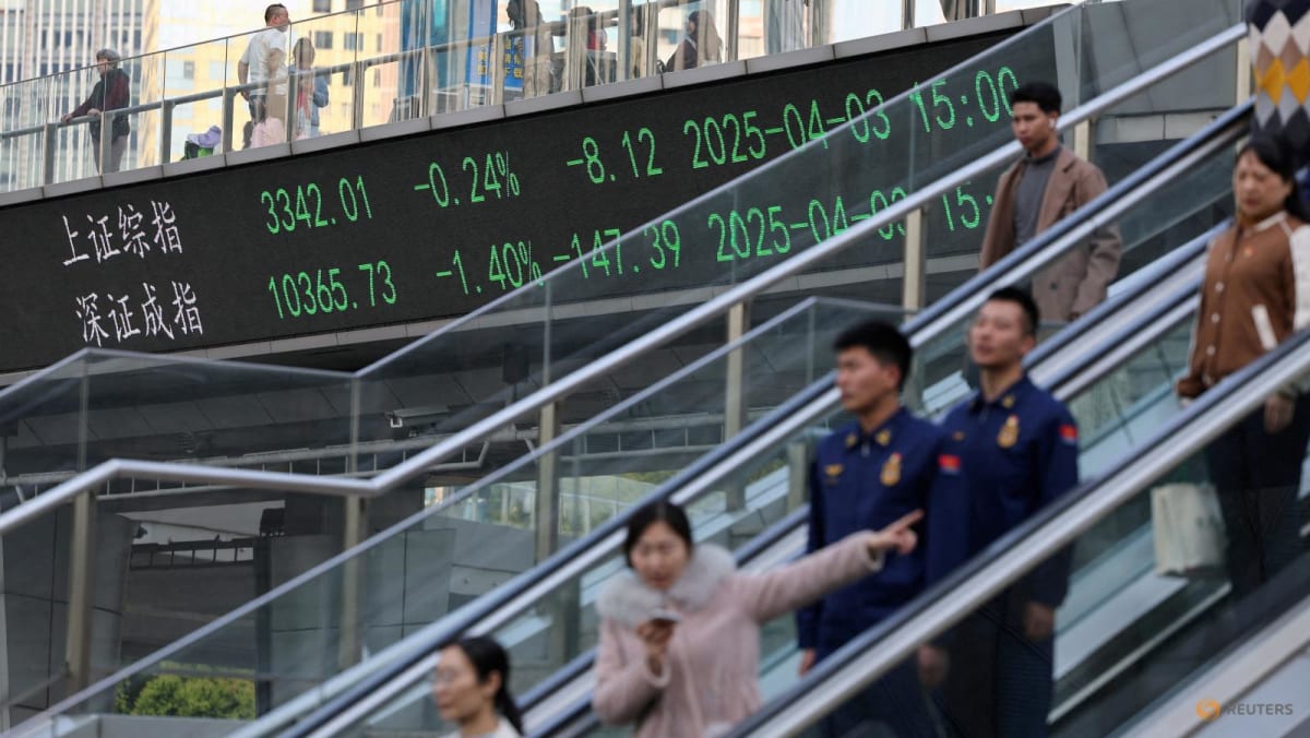 Asian markets struggle as trade war hits China factory activity