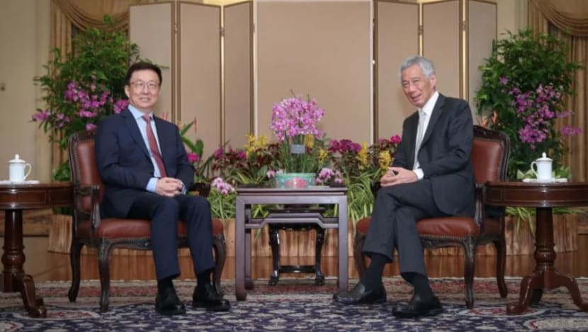 PM Lee, Presiden Halimah bertemu Naib PM China Han Zheng susuli mesyuarat tahunan dua hala