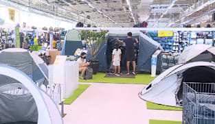 Jualan runcit SG pada Feb naik kepada S$4.2 bilion, dipacu sambutan Tahun Baharu Cina