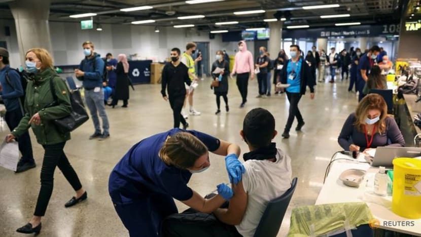 UK opts not to vaccinate most under-18s against COVID-19